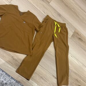Figs Brown Scrub Set with Neon Yellow Accents medium top, small pants not jogger